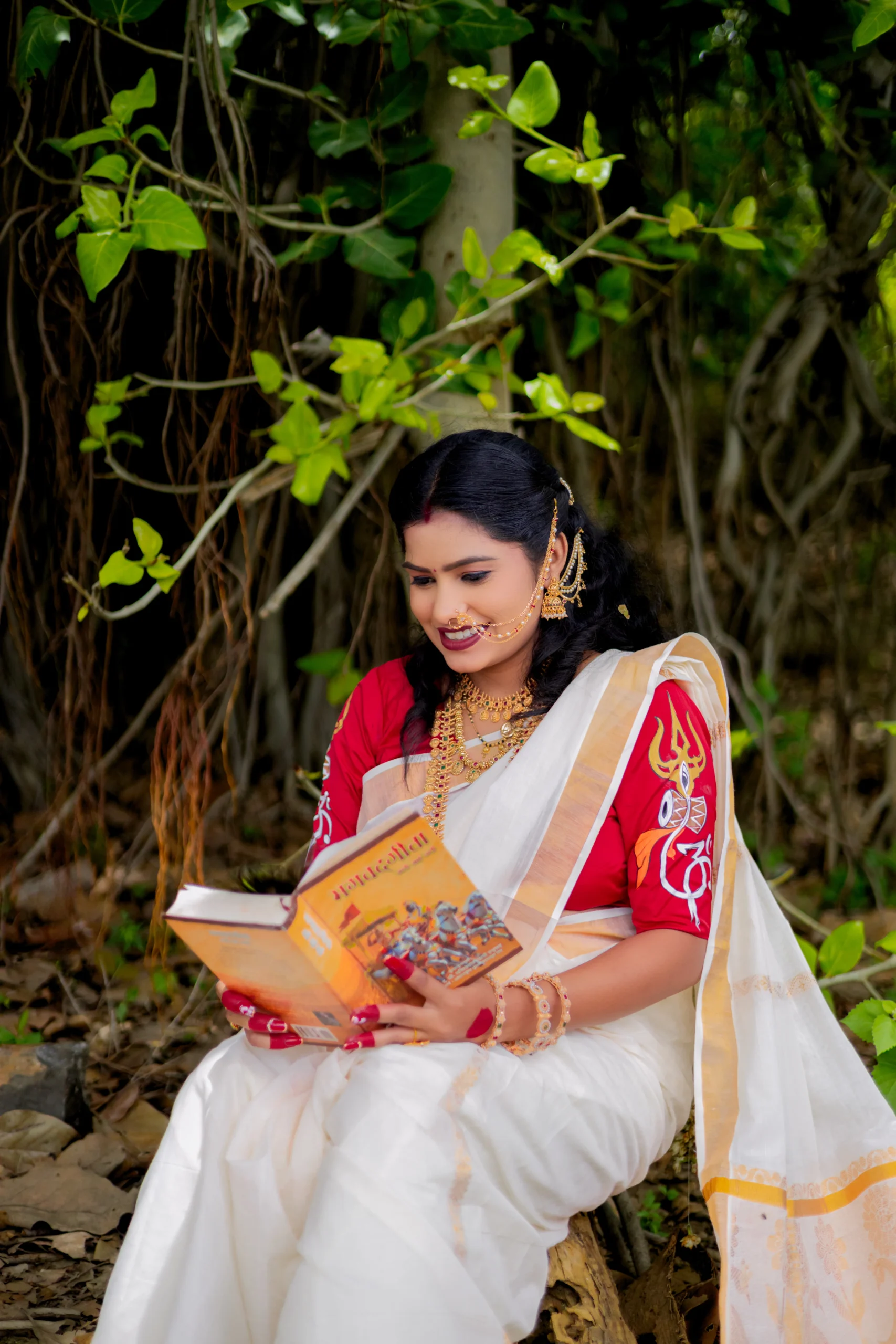 Maternity photography Wagholi — mother and baby connection